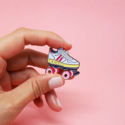 Pin's Ca Roule - Lolita Picco - Achat en ligne - Jaines