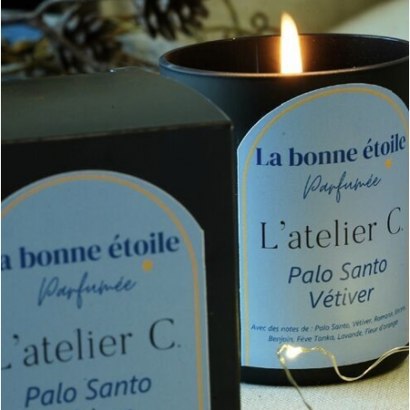 Bougie parfumée Palo Santo et Vétiver - L'Atelier C - Achat en ligne - Jaines
