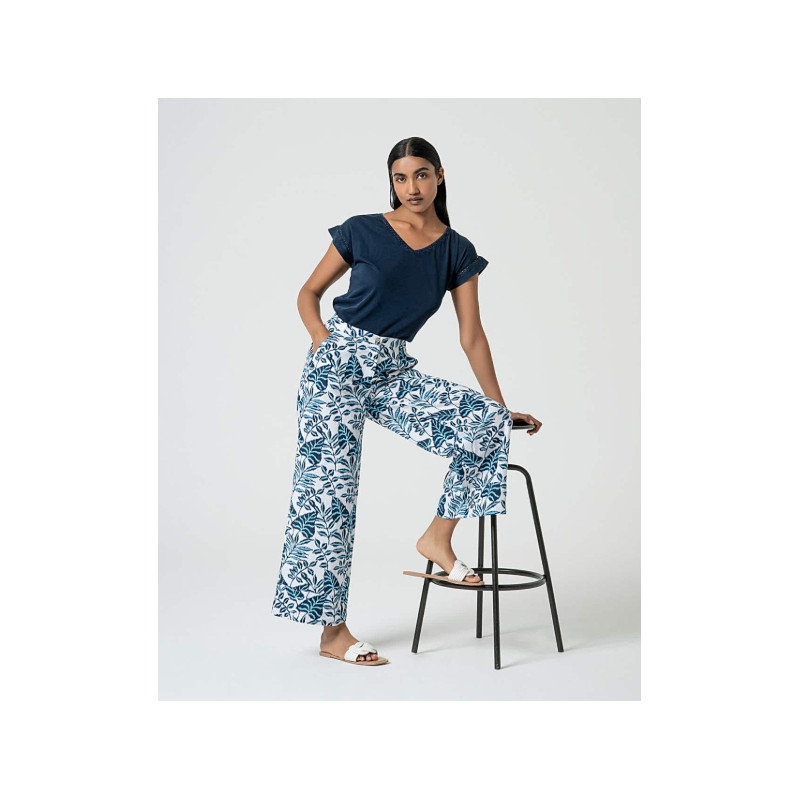 T-shirt col V Bleu marine TINA016 - Surkana