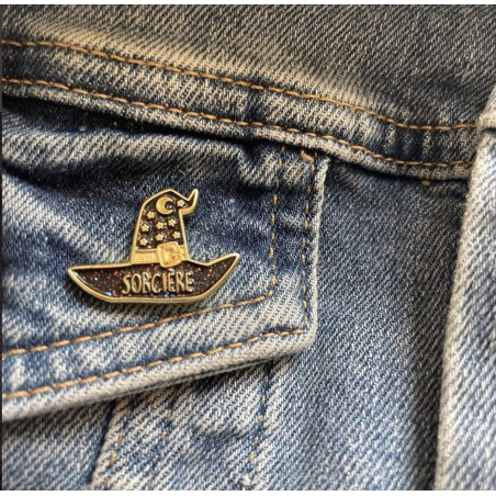 Pin's Sorcière   - Madame La Mouette - Achat en ligne - Jaines