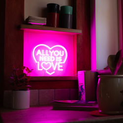 Lampe LED à Effet Néon - All You Need is Love - It’s a Sign- Legami
