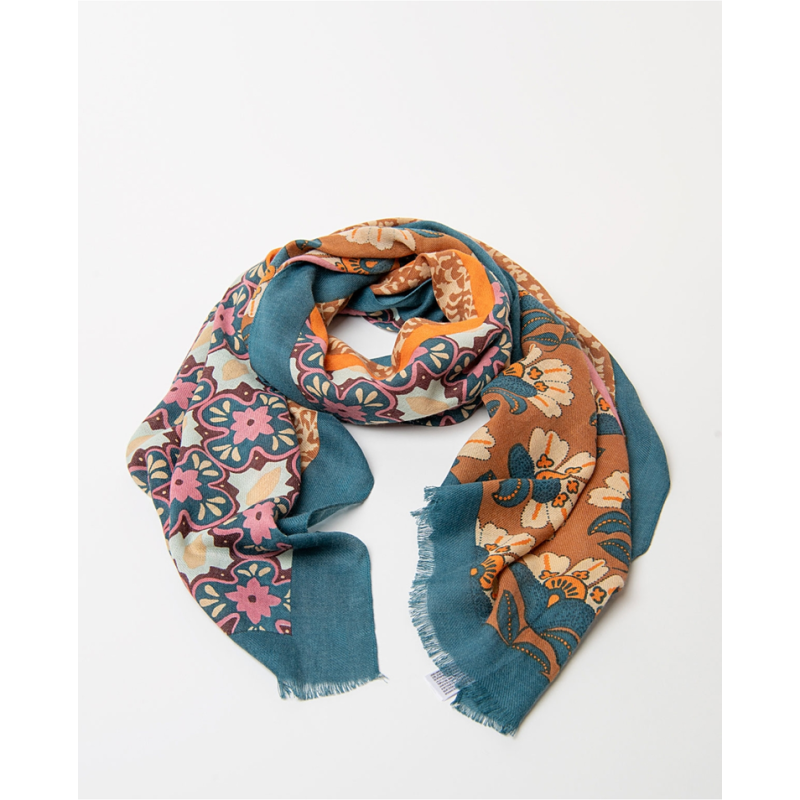 Foulard en laine à carreaux et fleurs Bleu marine FUWO225 - Surkana - Achat en ligne - Jaines